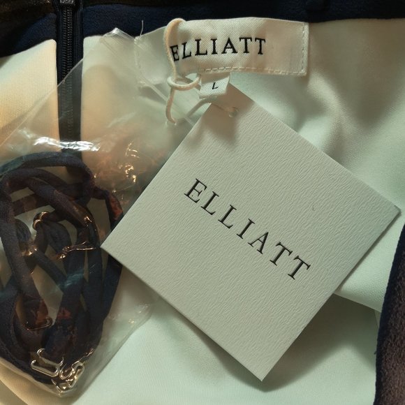 NWT - ELLIATT - Exotic High Low Dress in Navy - CLOSET CLEAROUT - Picture 3 of 6